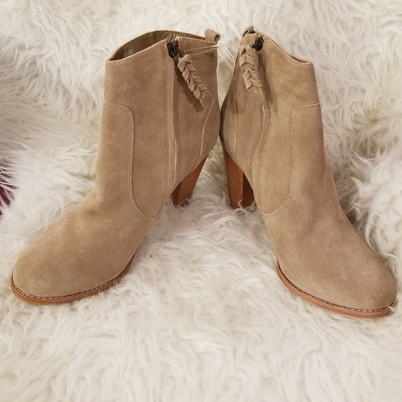 💕JOIE💕 Neutral Comfy Ankle Beige Suede Booties Cement 41 - Picture 7 of 8